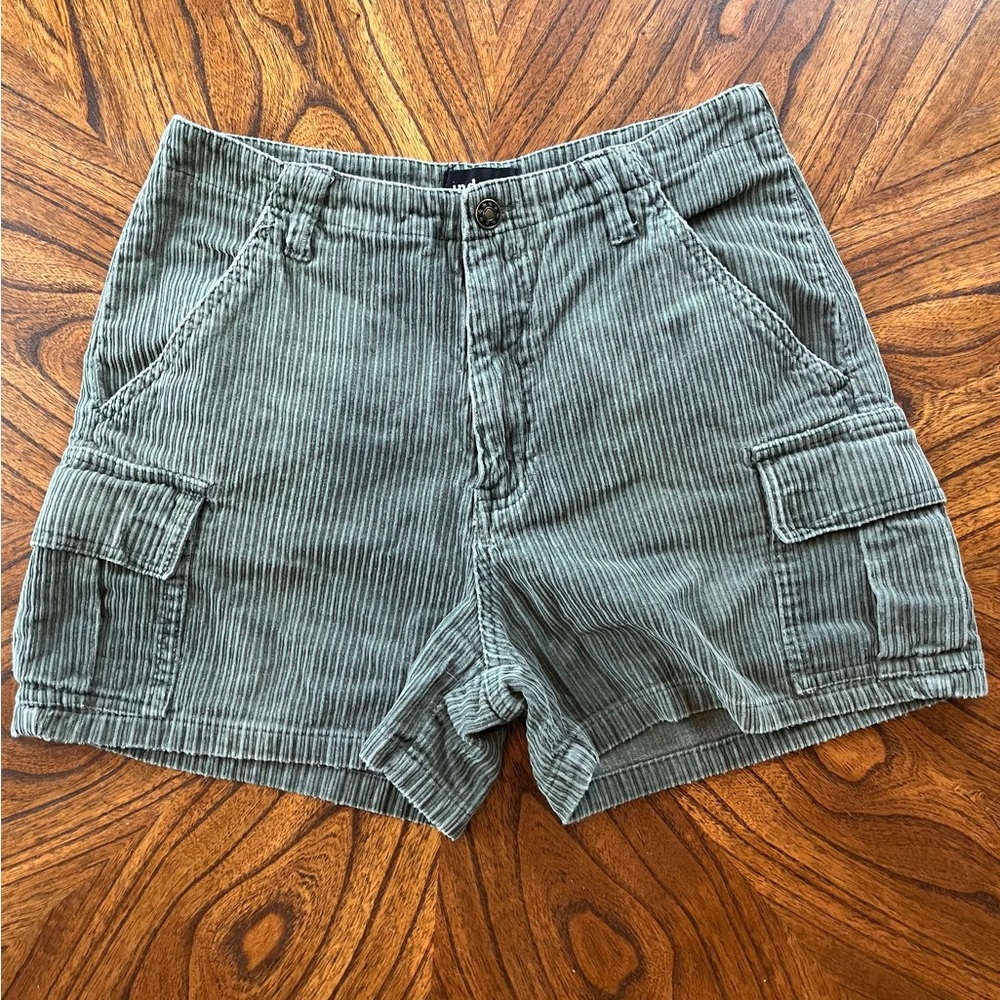 Indeed! Vintage High Waisted Green Corduroy Women’s Shorts